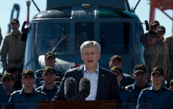 哈珀乘坐海軍艦艇 被俄羅斯艦跟隨監視