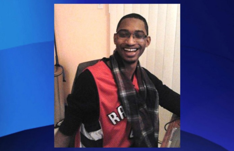 向被刺死男子施以援手的好心路人 警方在找你