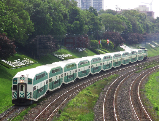 今晨GO火車大規模延誤 原因是電腦故障