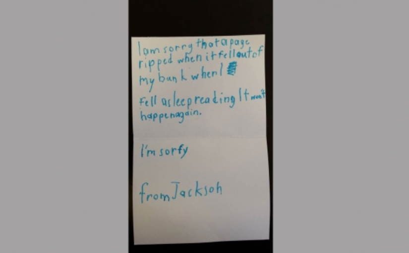 男孩不小心撕壞圖書館書寫信道歉 獲3000點讚