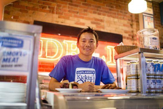 逃離故居 重建家園