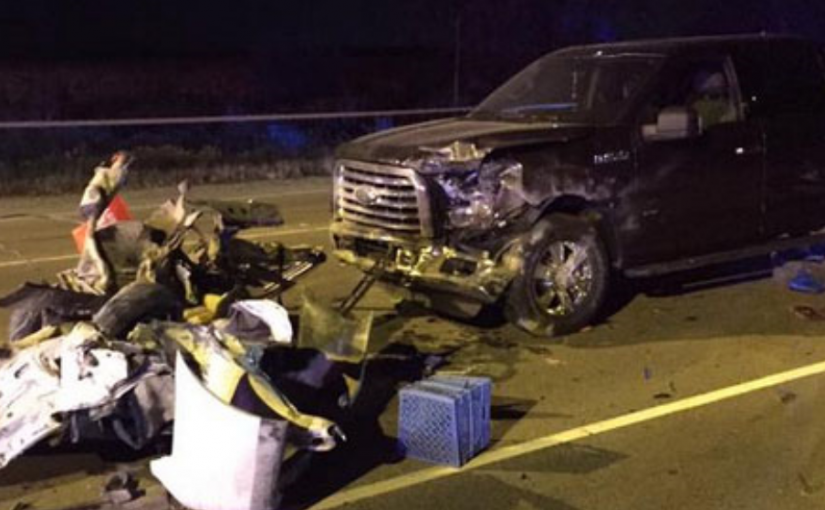 梅賽德斯把尼桑撞斷 尼桑司機殞命