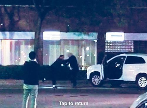 欲阻止汽車離開 卻遭連撞兩三次