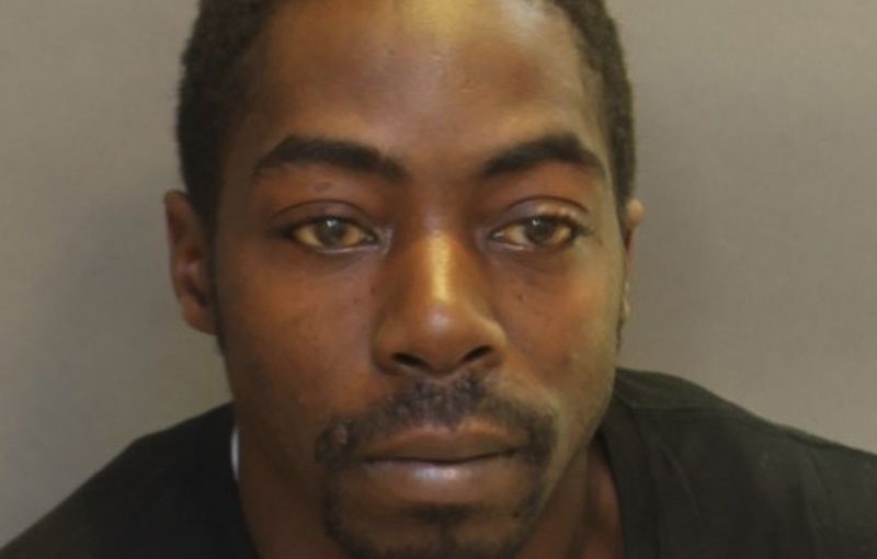 警方通過監控錄像 成功拘捕公寓爆竊嫌犯（圖）