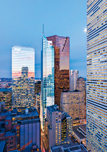 特朗普大樓附近又封路 疑有玻璃爆裂