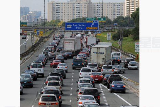 哈珀：承諾未來10年撥10億資助汽車業