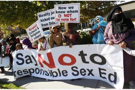 性教育課程爭議導致三名教師被裁