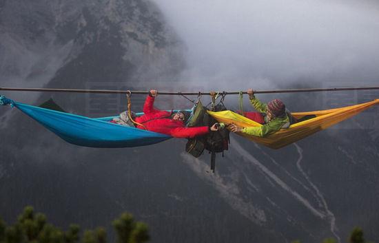 紀念一戰犧牲士兵 用生命睡吊床