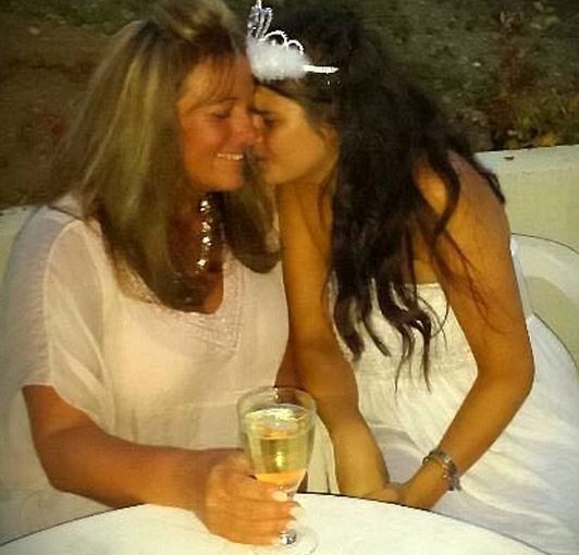 學生設局博同情 毀好心女教師一生