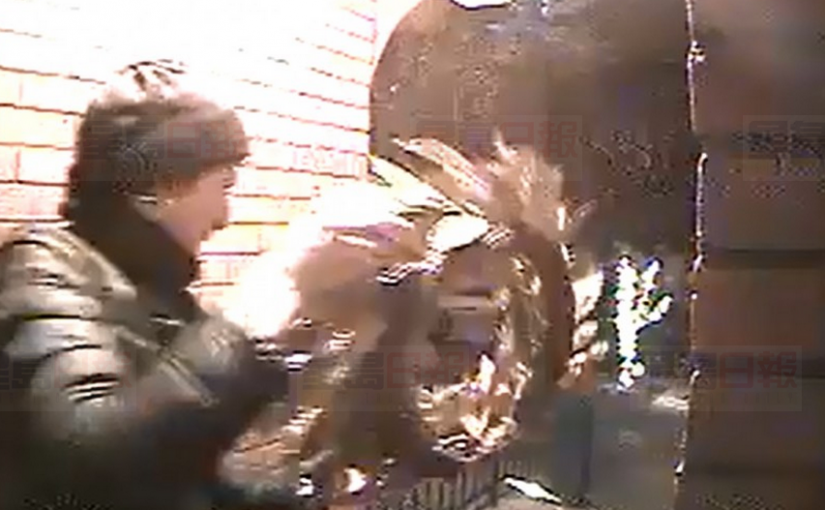 月初被偷的聖誕花環 今日物歸原主