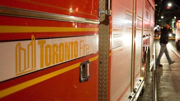 車撼民屋起火 欲步行逃走被阻送院