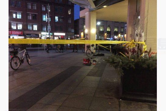 市中心彎刀砍人 35歲紐約客被送上庭