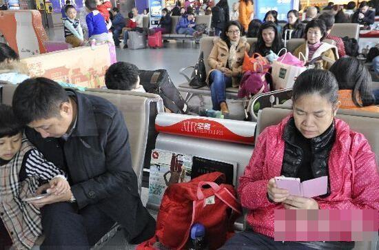 四川成都濃霧襲擊 機場關閉三小時