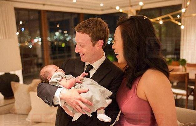 朱克伯格一家三口幸福迎首個新年