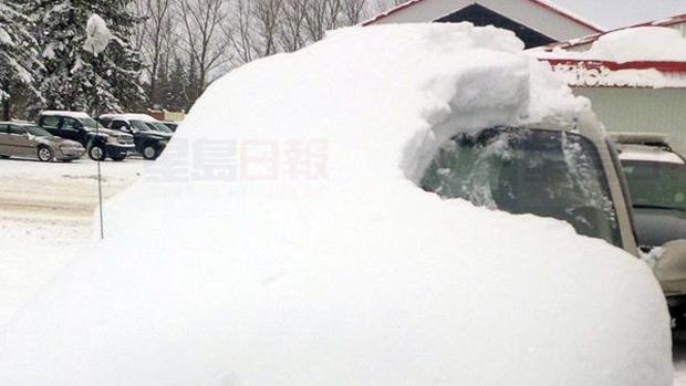 車玻璃積雪太厚 80老旬收告票