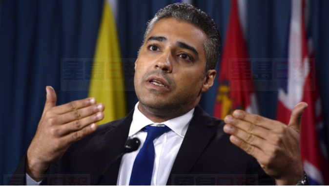 記者法米獲得加拿大作協閱讀自由獎