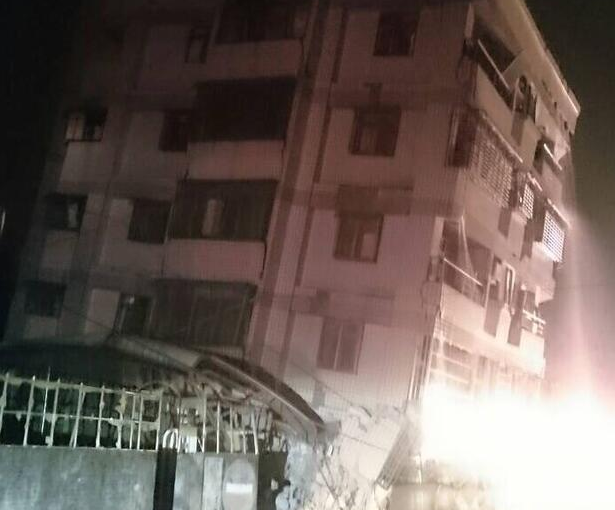 台灣高雄6.7級地震多棟樓房倒塌 兩岸多地有震感