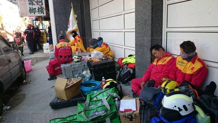 救人第一 台灣消防員未團年留守災區