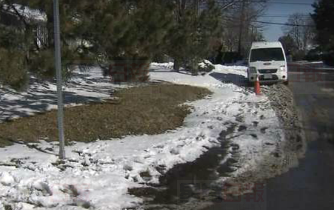 市府計劃不經咨詢鋪設居民區人行道