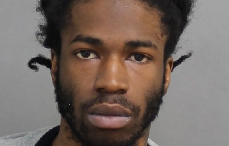 男子多番持械入屋襲擊女性 未落網