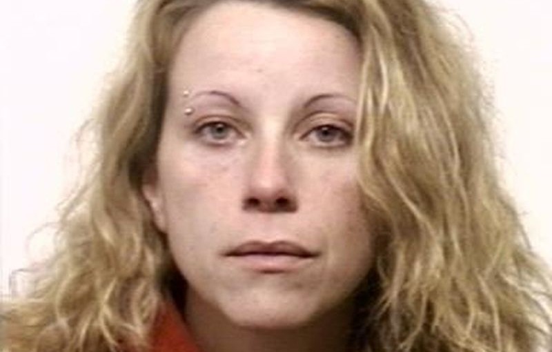 極度暴力女嫌犯在逃 警發圖尋人