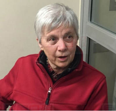 警方請你幫助辨認這名老婦是誰