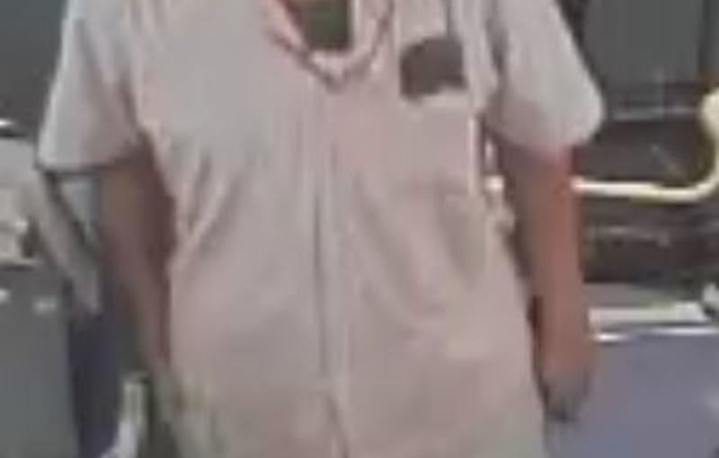 兩男TTC內起爭執 一人起腳從背部偷襲