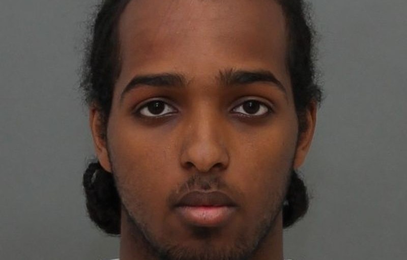 開車靠近開槍掃射 這名嫌犯仍在逃