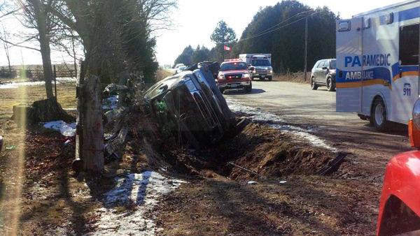 Cookstown多車連撞致一死 一車翻路邊