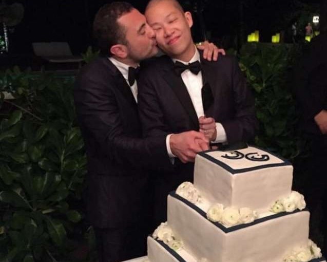 美國台裔設計師吳季剛與男友完婚