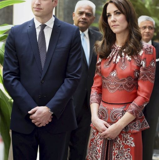 威廉夫婦抵印度 悼念孟買恐襲擊死難者