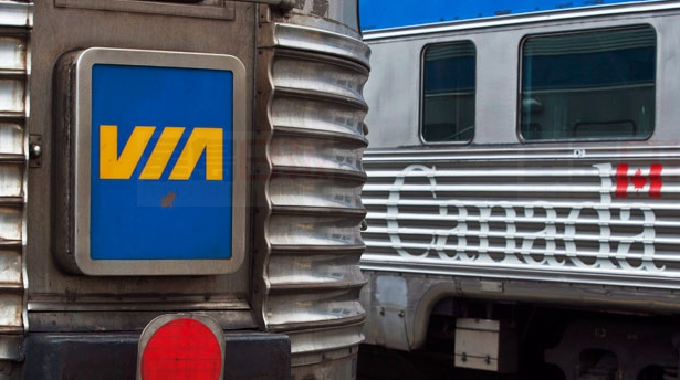 VIA火車撞汽車 汽车内两人丧命