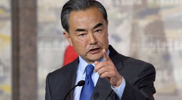 中國外長王毅怒斥提問人權問題加國記者