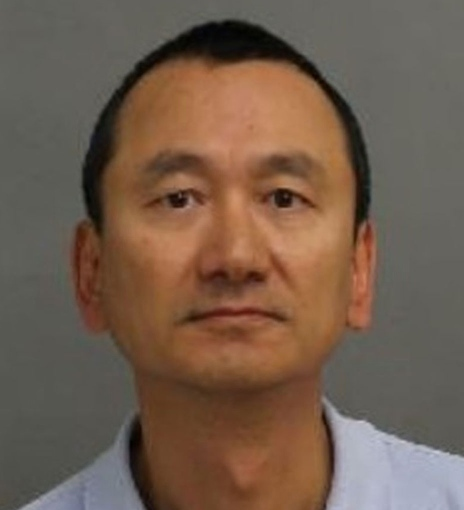 亞裔醫生被控檢查身體時性侵女病人