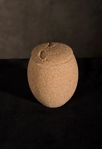 警方在贓物里發現嬰兒骨灰 全國尋找失主