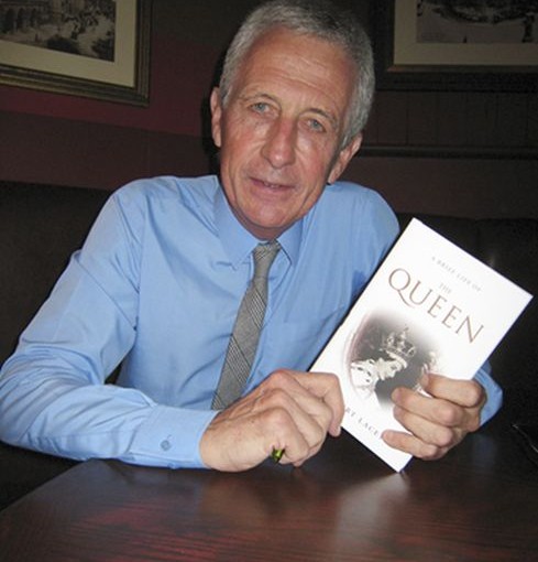 或暗撐脫歐？英女王問留歐理由