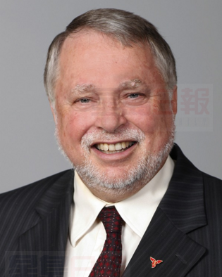 安省城鎮房屋事務廳長辭職 讓位給女性