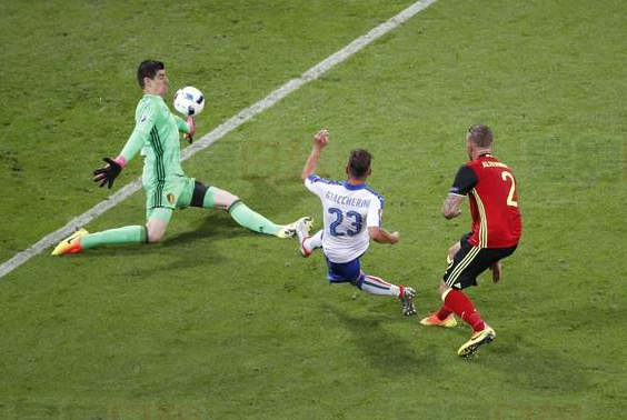 歐洲杯E組首輪第二場 意大利2-0比利時