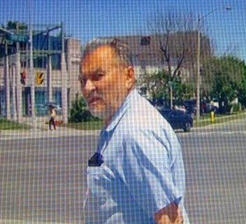 紅燈仍過馬路 男子拳擊鳴笛女司機