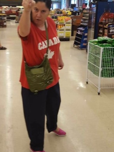 穆斯林女子超市內被人唾罵扯掉頭巾