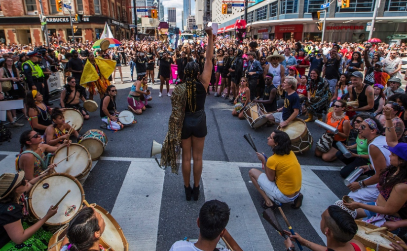 同性戀自豪組織不同意遊行中排除警察花車