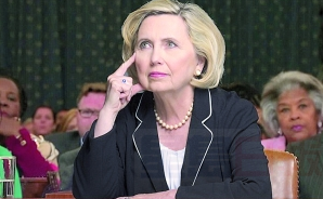 美國女子專業模仿希拉裡23年 月入一萬美元