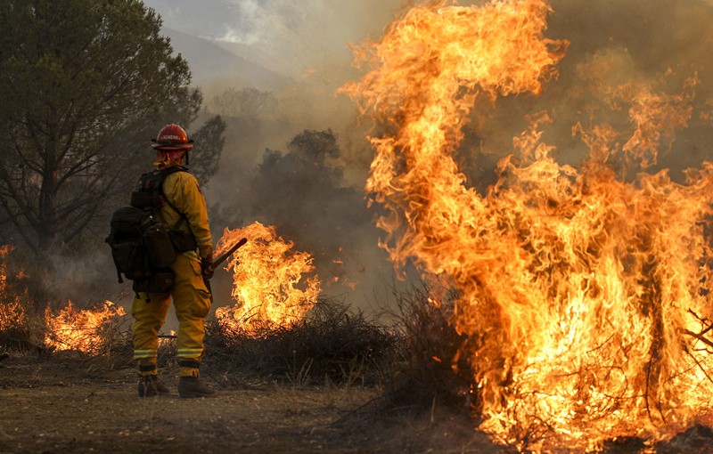 南加州山火一發不可收拾 最少1死18屋焚毀