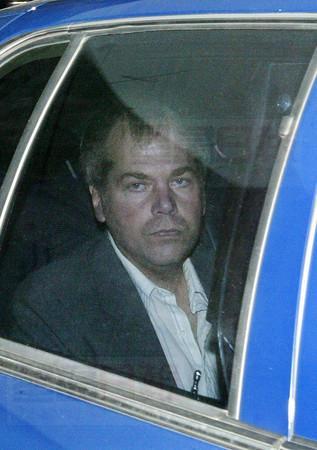 刺杀里根兇犯坐監35年被釋放