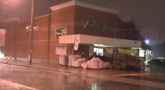 3歲女孩從家中溜出 凌晨街頭遊蕩進便利店