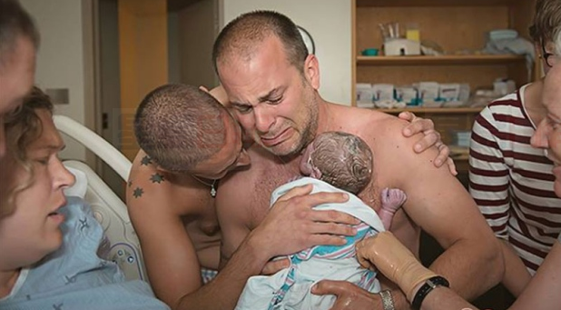 多倫多一對父親出書 講述兒子代孕過程