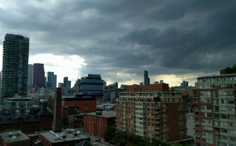 夏季暴雨淹城 數千名用戶一度停電