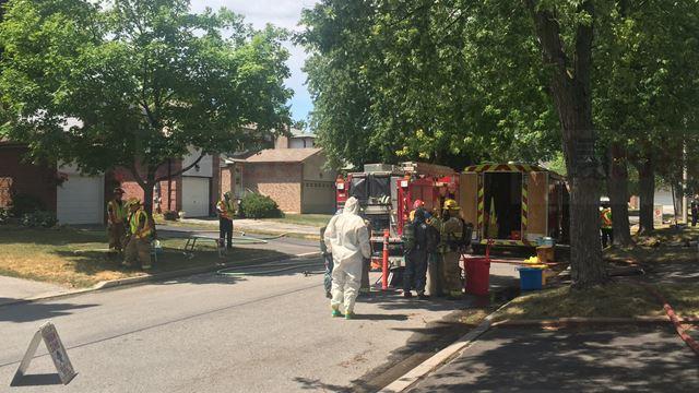 萬錦一戶家門口驚現制毒物質 來源不明