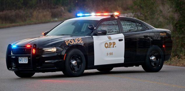 男子高速190時速狂飆被逮進警局