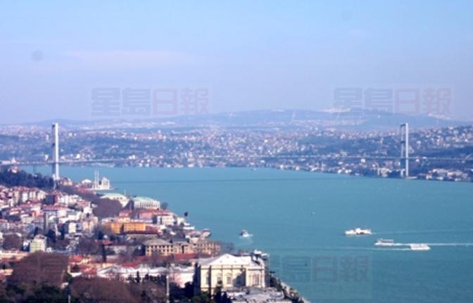 土耳其軍方關閉伊斯坦布爾跨海峽大橋 首都傳槍聲